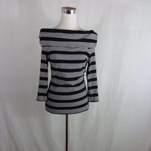 Off the Shoulder Top Size S